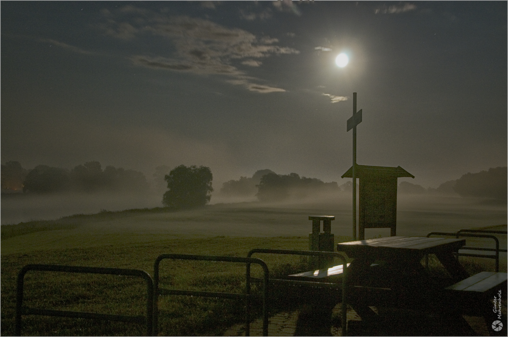 Mitternacht am Pretziener Wehr