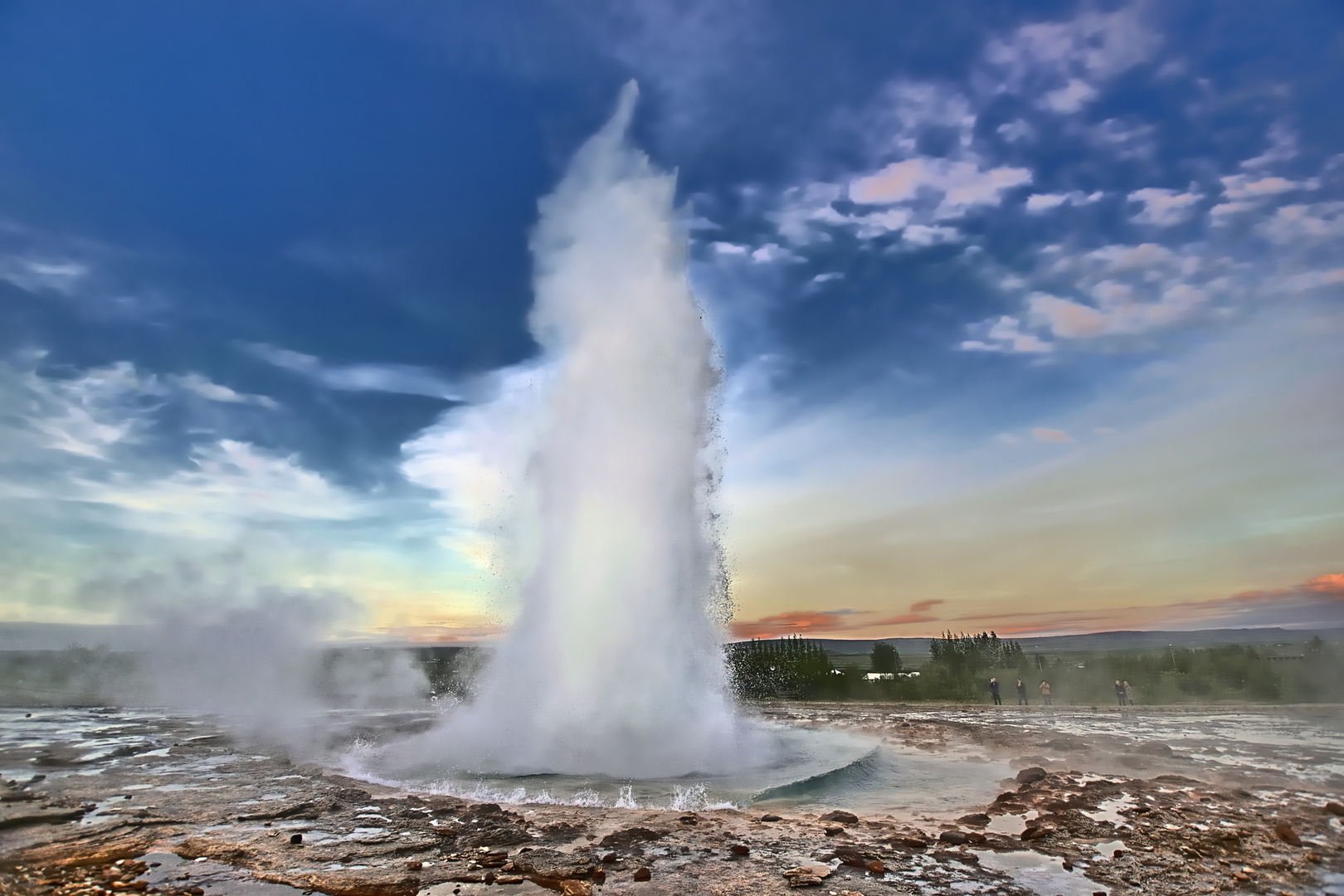 Mitternacht am Strokkur 