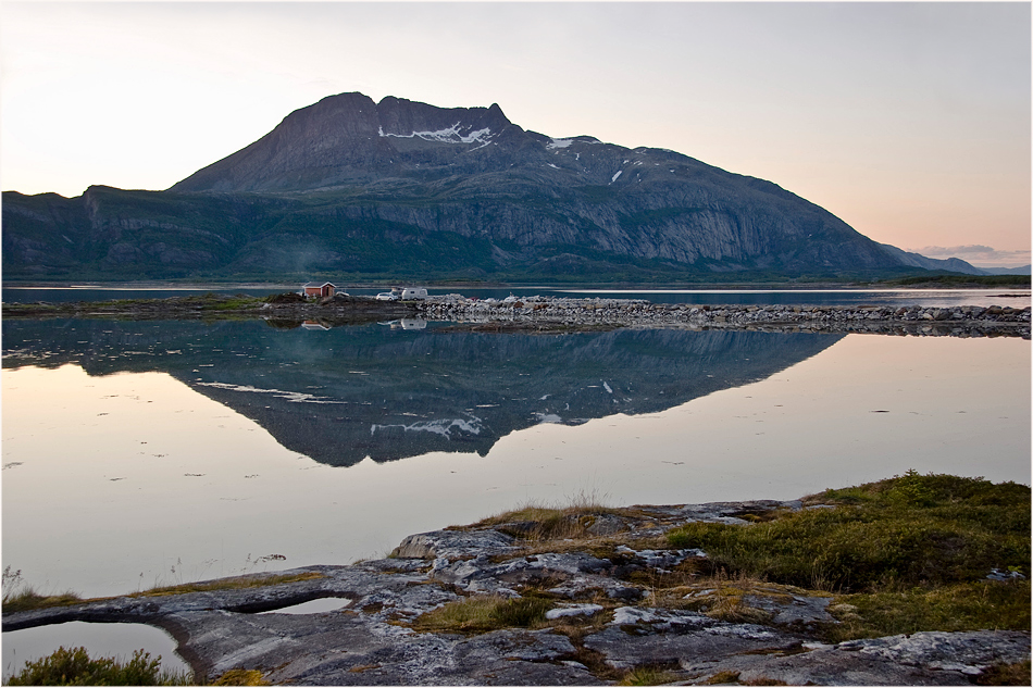 Mitternacht auf dem Campingplatz der Insel Offersøy