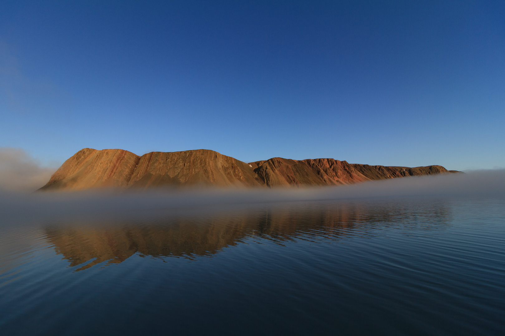 Mitternacht im Sommer auf Spitzbergen