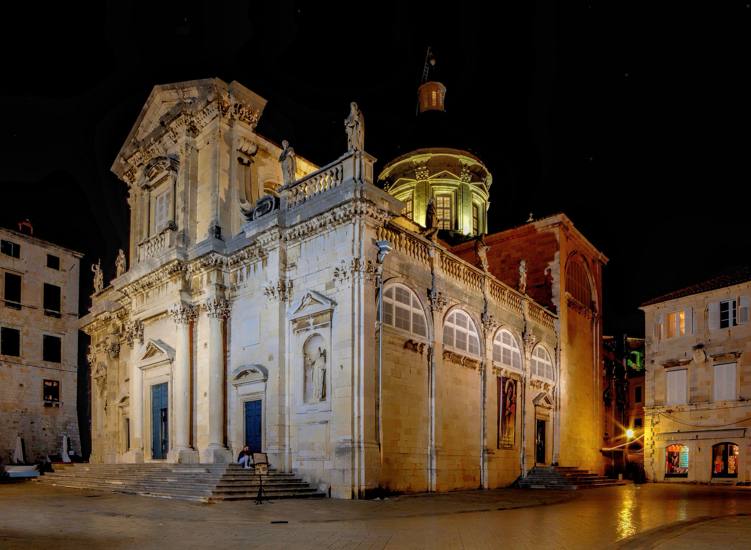 Mitternacht in der Altstadt von Dubrovnik - die Kirche .....