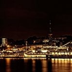 Mitternacht in Hamburg St. Pauli Landungsbrücken 