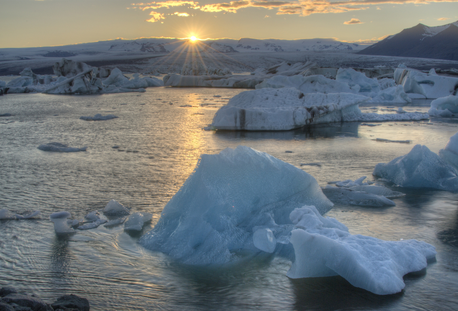 Mitternachtssonne in Island am Jökulsarlon 