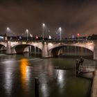 "Mittlere Brücke bei Nacht"