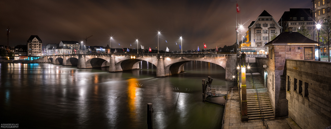 "Mittlere Brücke bei Nacht"