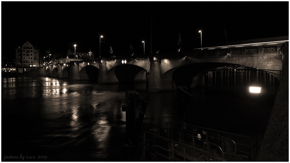 Mittlere Rheinbrücke in Basel,....