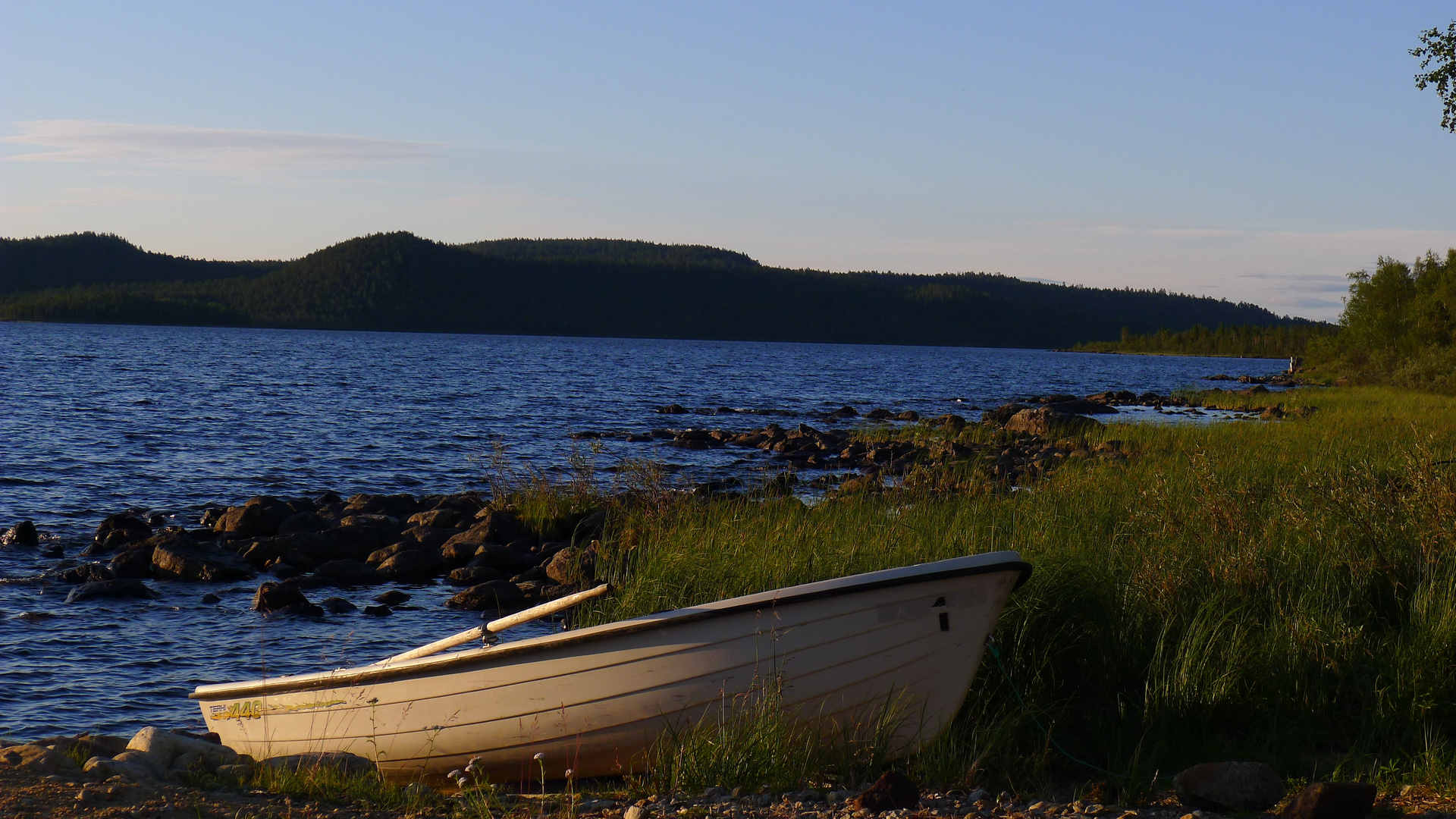 Mittsommer am Muddusjärvi bei Vasatokka / Inari