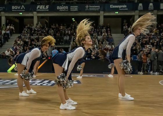 MLP Cheerlaeder in action (02.11.2024, SNP Dome Heidelberg)