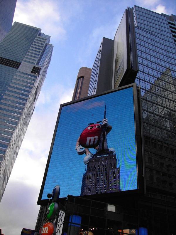 m&m advertisement... or king kong