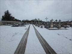 ..Même dans le cimetière..