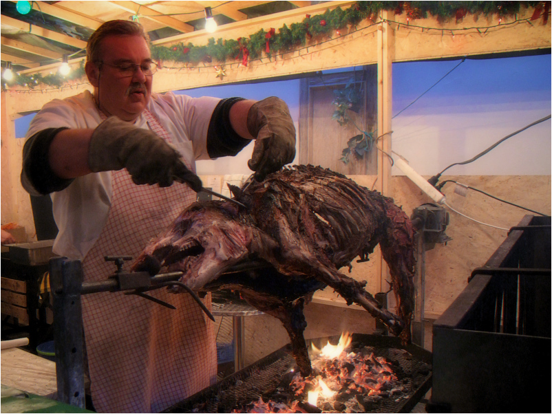 Mmmh, lecker Fleisch auf Feuer