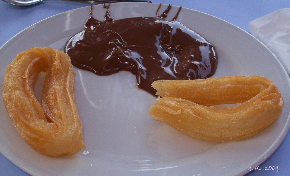 Mmmmhhh... Churros con chocolate :-)