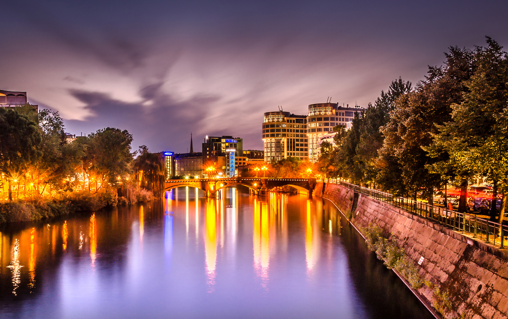 Moabiter Brücke bei Nacht