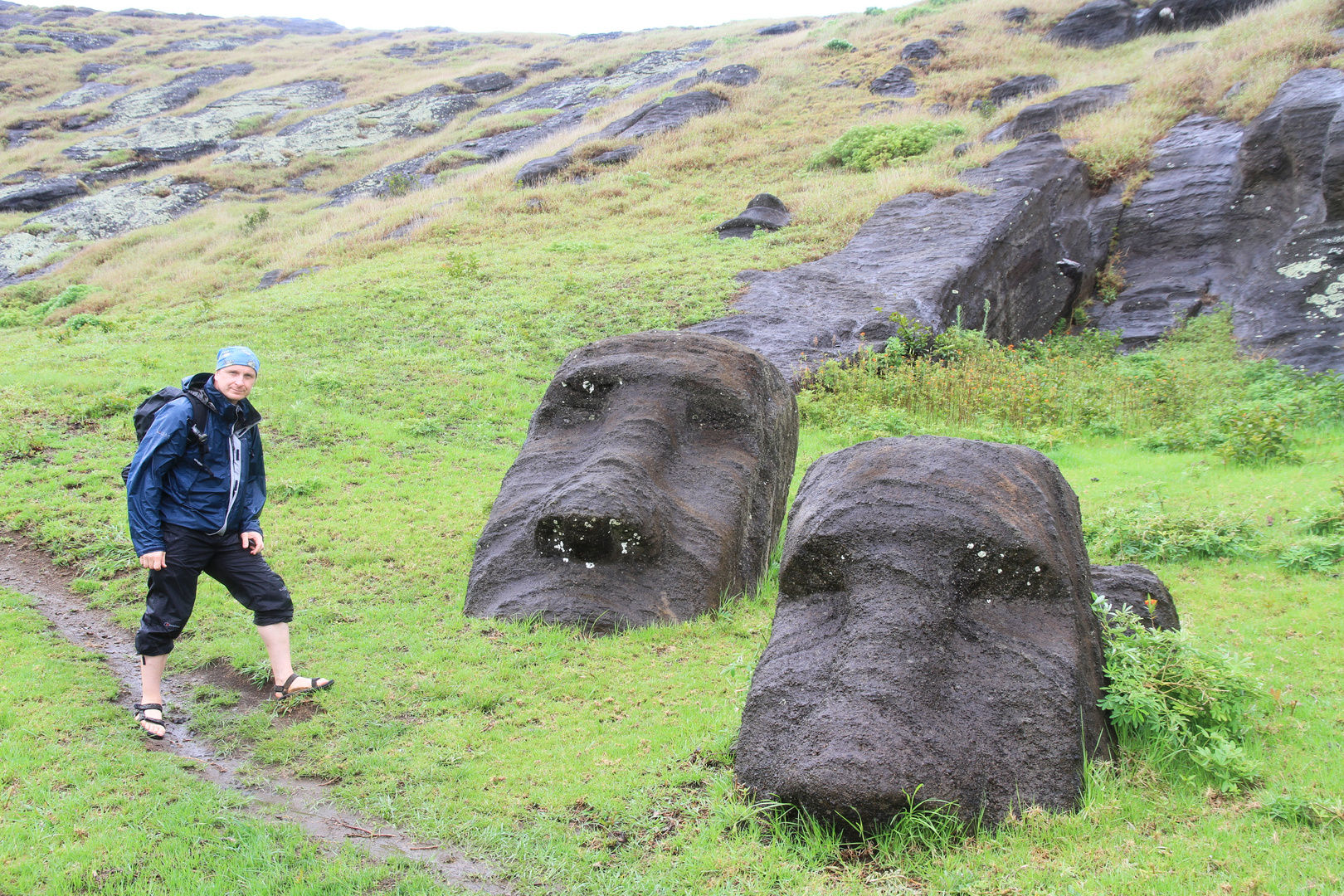 Moai im Regen