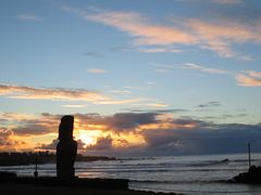 Moai im Sonnenuntergang