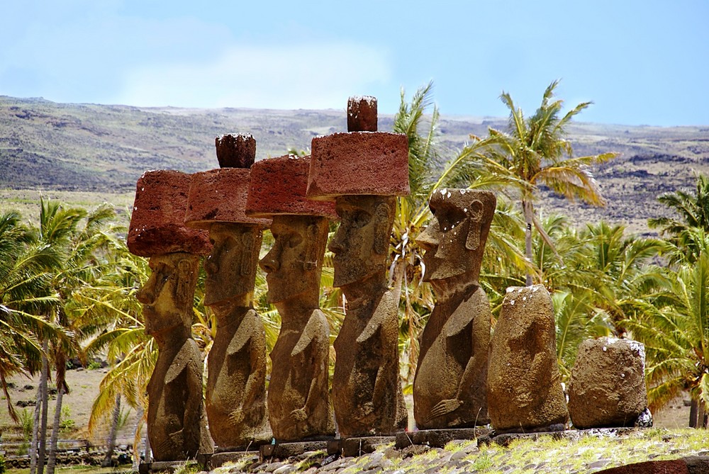 Moais am Anakena Beach