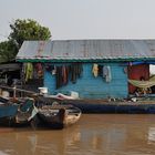 Mobil floating cottage on Tonlé Sap lake