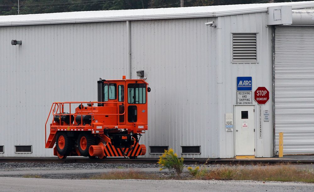 Mobile Railcar Mover "Rail King", MARC Yard, Brunswick, Maryland, USA 2013