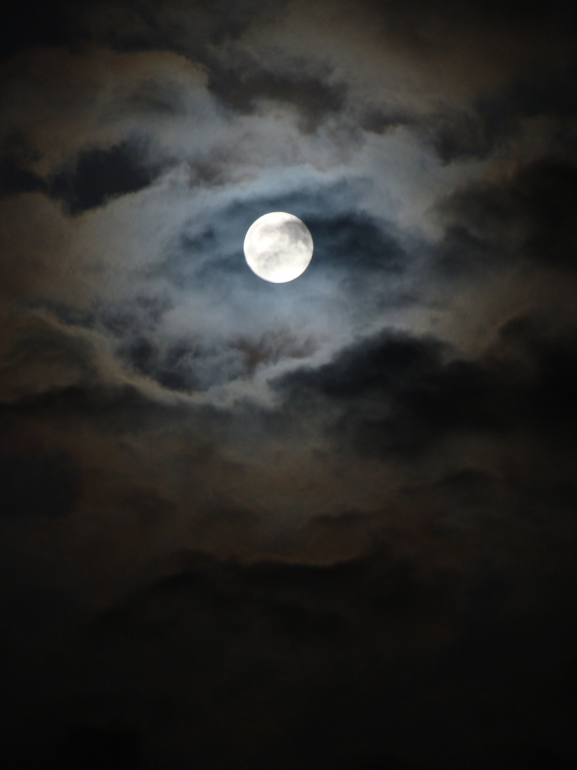 Mode crépuscule un soir de pleine lune