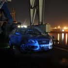 Model aus Blech im Hamburger Hafen mit Lichtpunkten im Strömungsprofil
