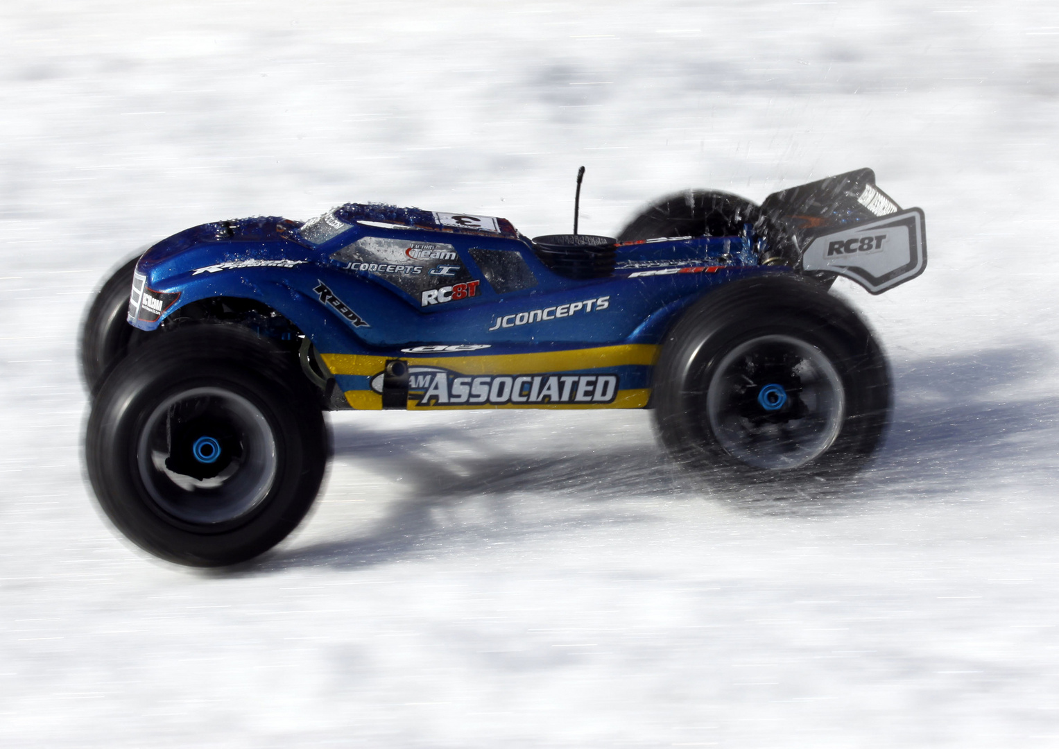 model car snow race