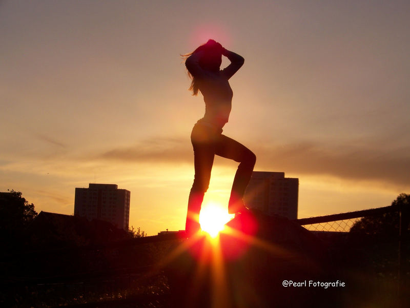 Model Cathi im Sonnenuntergang