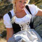 Model im Dirndl  