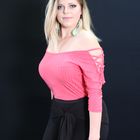 Model Lia: sexy Blondine