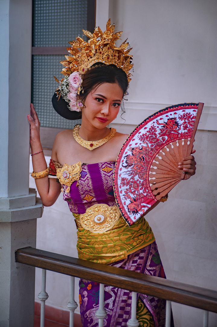 Model on the Pitaloka Inn balcony