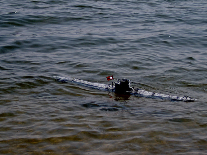 Modell-U-Boot auf Tauchgang