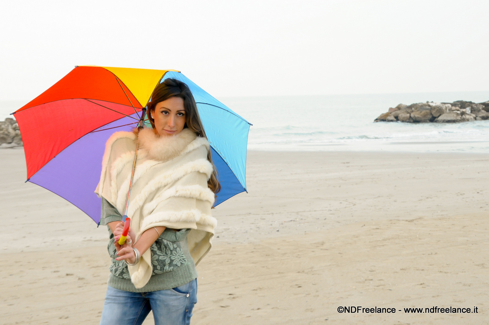 Modella in spiaggia 2