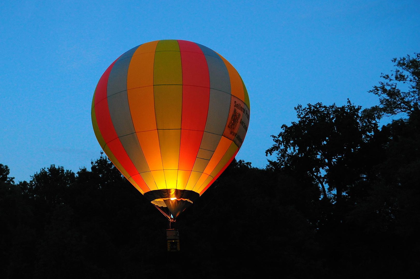 Modellballon mit Kamera