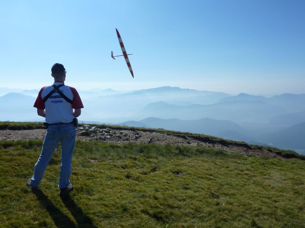 Modellfliegen auf dem Monte Lema