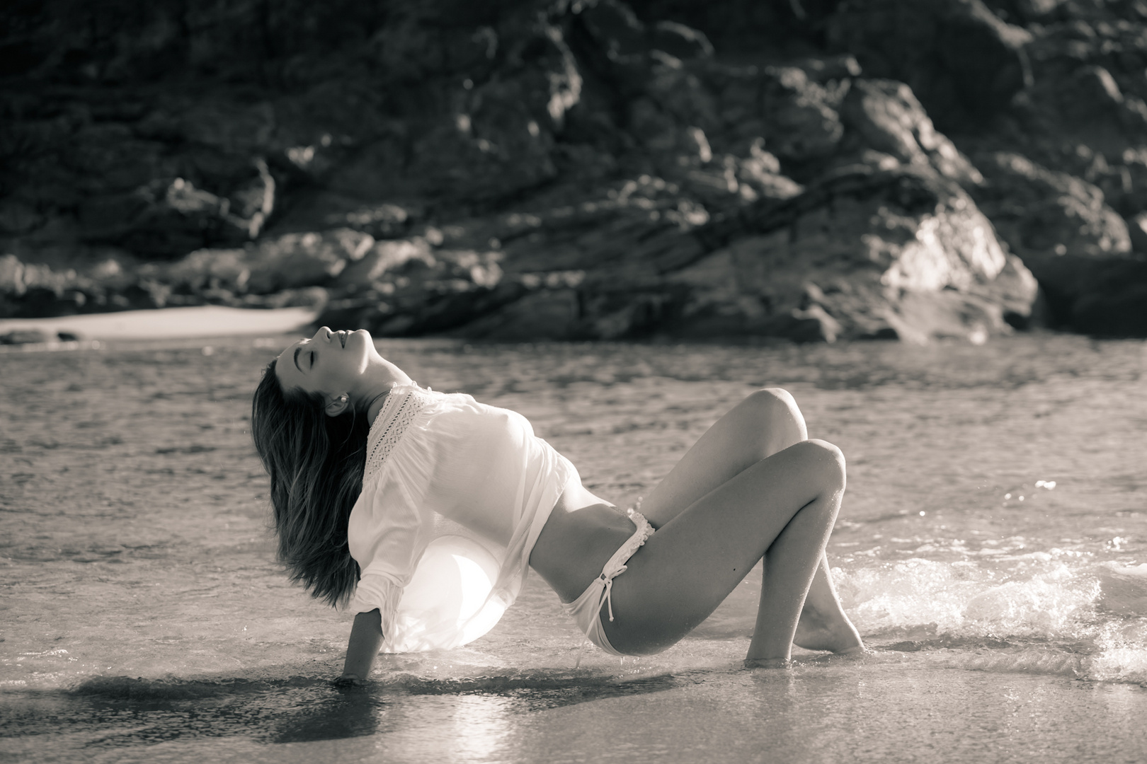 Modelo en la playa