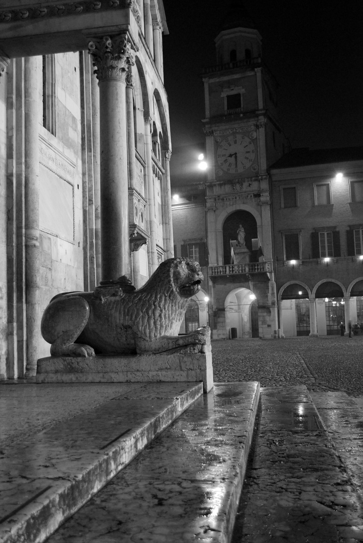 Modena -Piazza Grande #2