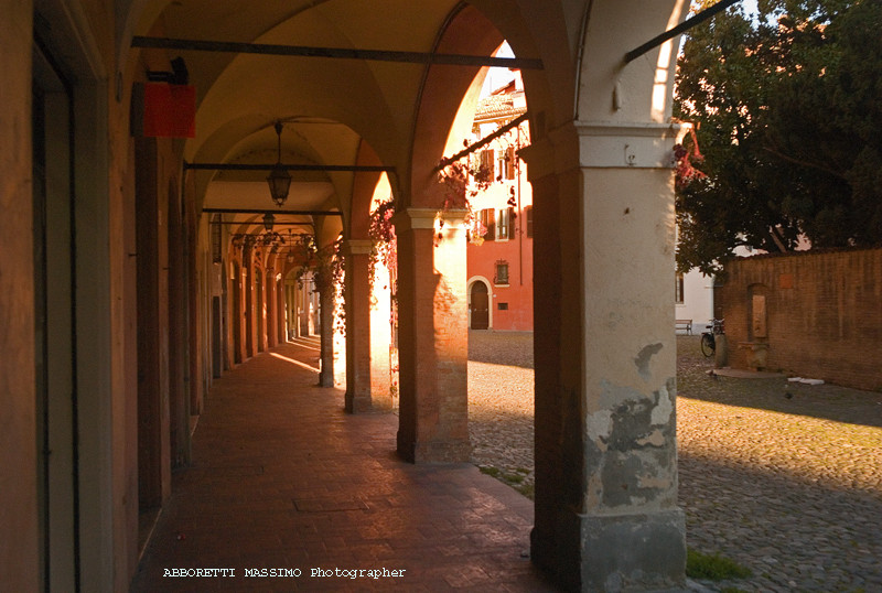 modena-portici piazza della pomposa