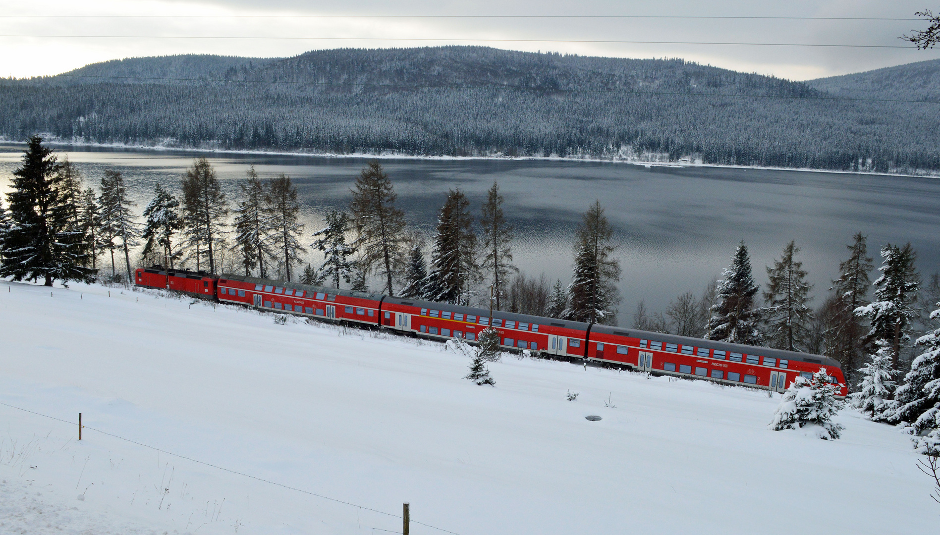 Moderne Bahn im Winter Part IV