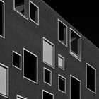 Moderne Fassade mit graphischer Anmutung