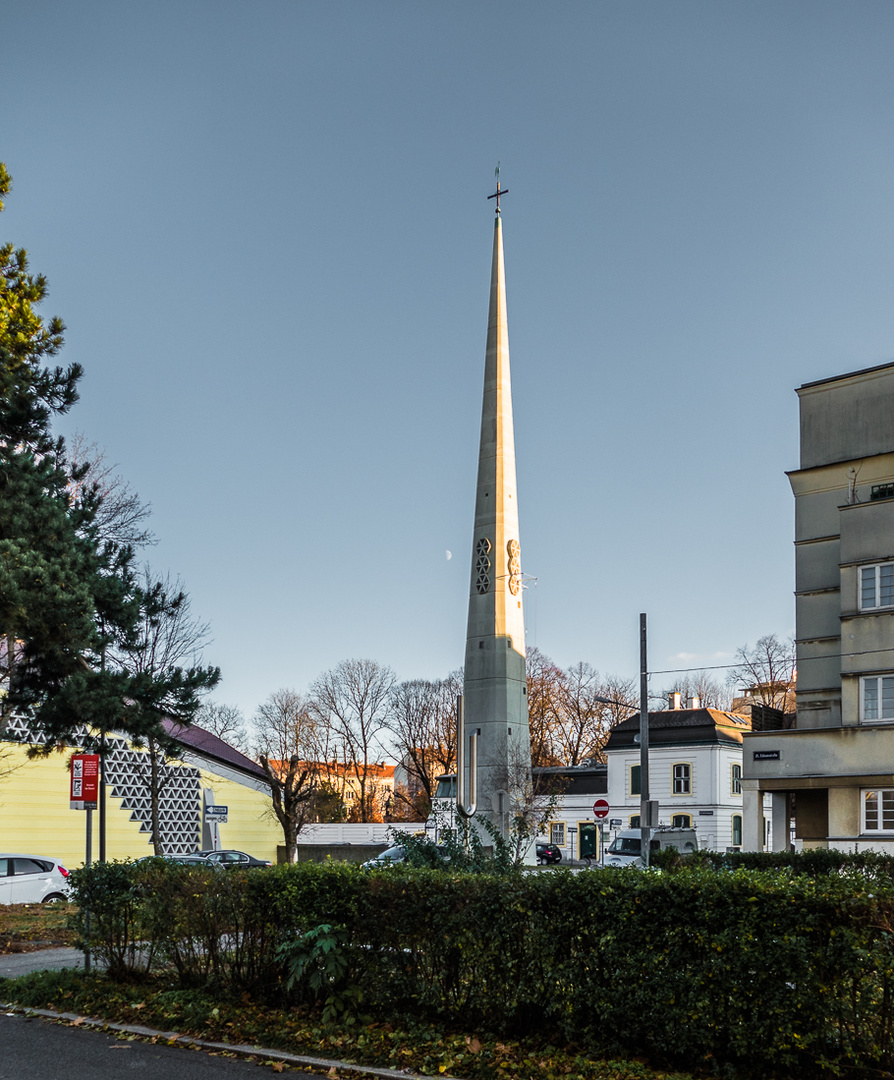 Moderne Kirche in Jedlesee (Wien-Floridsdorf)