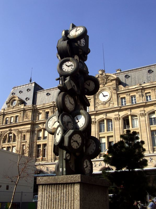 Moderne Kunst an der Gare Saint Lazare