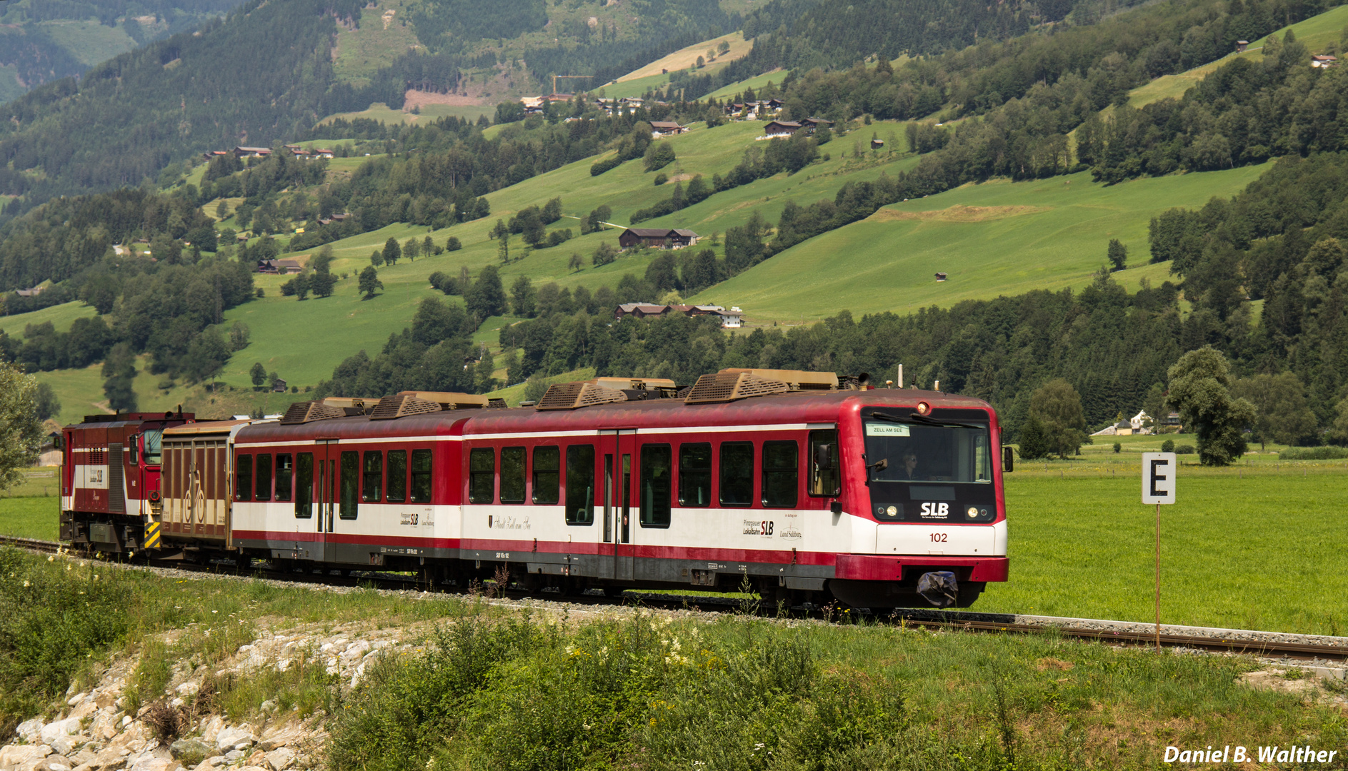 Moderner Nahverkehr auf schmaler Spur