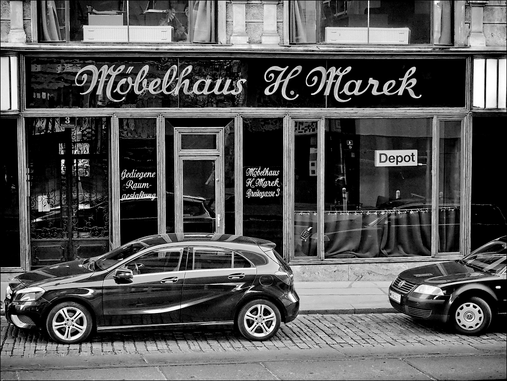 Möbelhaus photo et image | s-w, monochrome, wien Images fotocommunity