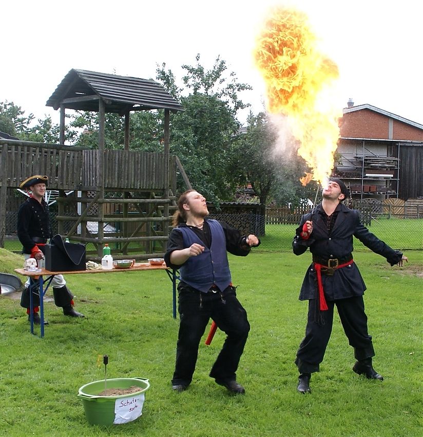 Möchtest du rauchen? Hier ist Feuer.