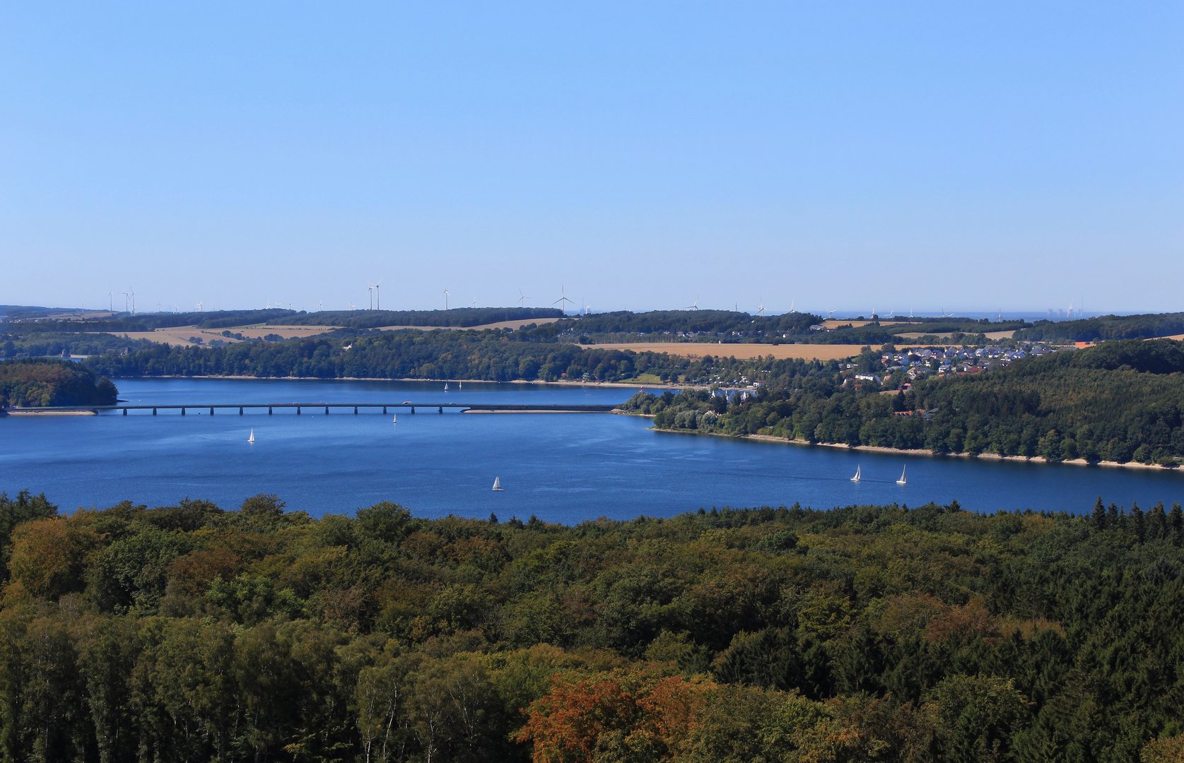 Möhnesee, Blick vom Möhneseeturm Richtung Delecke