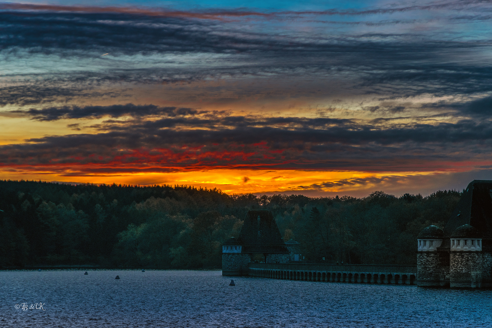 Möhnesee in der Dämmerung