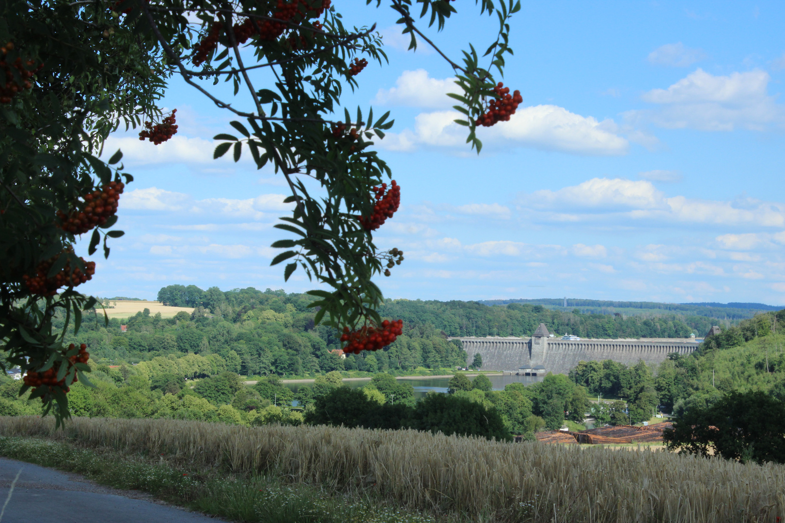 Möhnetalsperre im Sommer