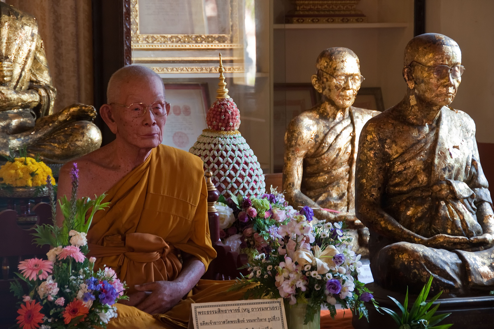 Mönch im Tempel Phra Singh, Chiang Mai