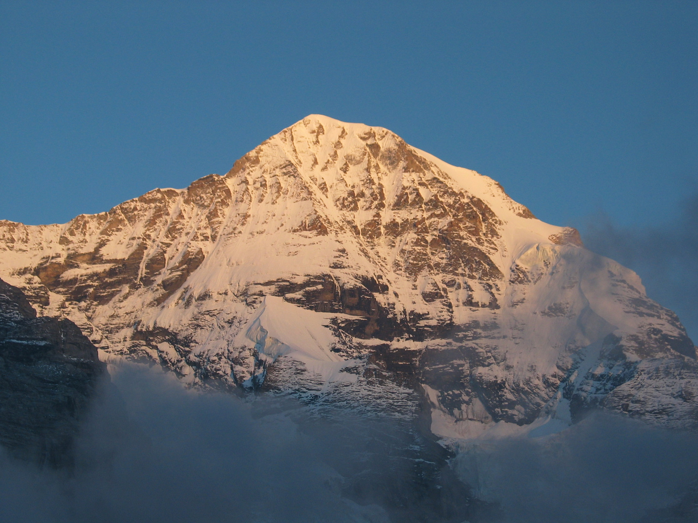 Mönch in Abendlicht