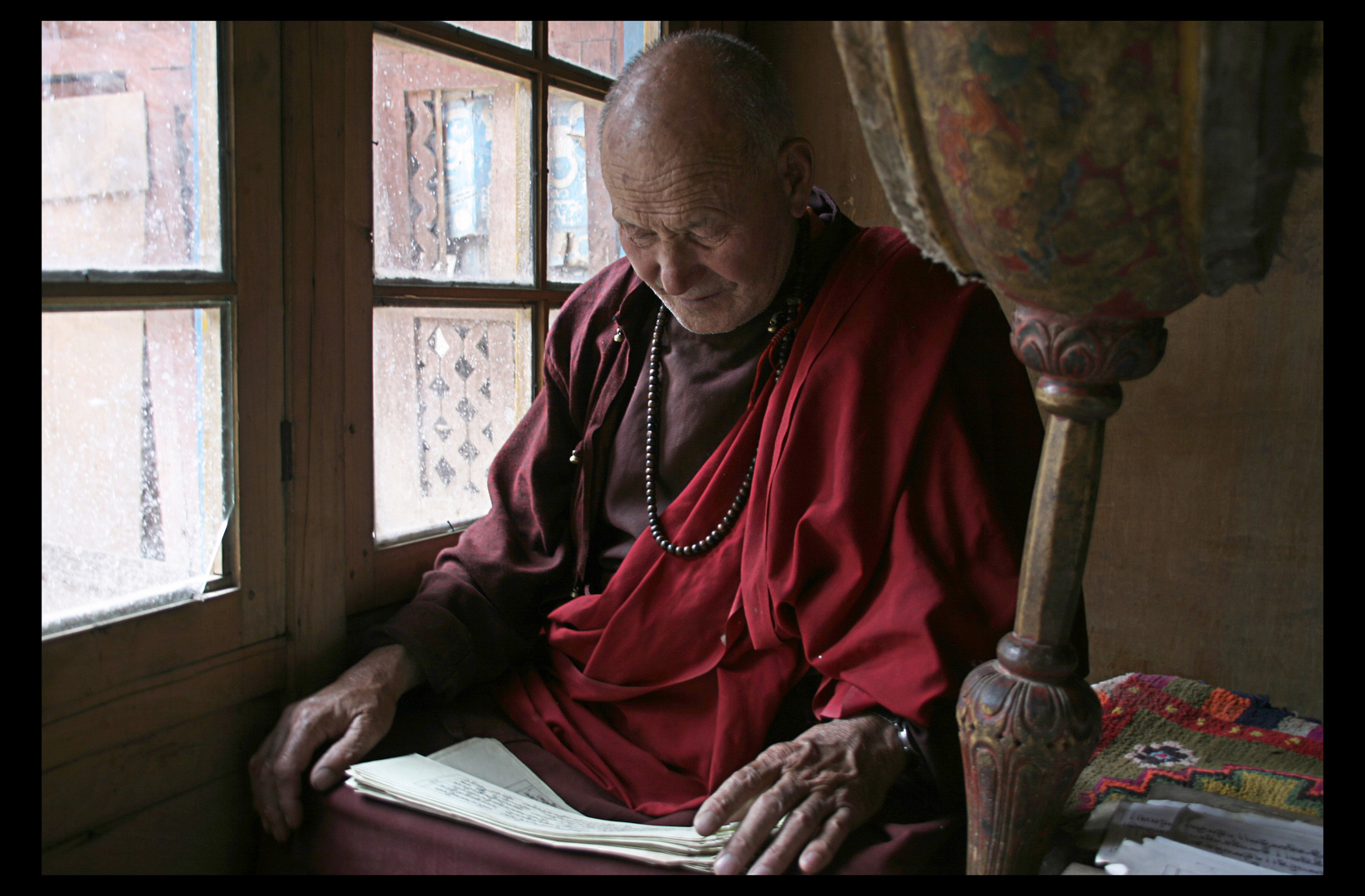 Mönch in der Hemis Gompa, Ladakh, Indien