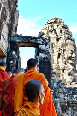 Mönche im Tempel Bayon